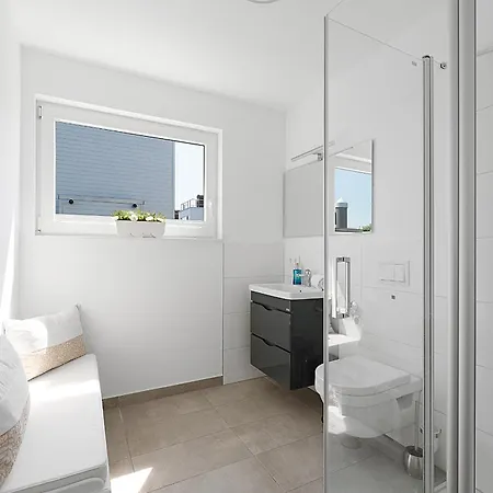 Harbour View Marina: Dachterrasse, Meerblick, Sauna, Bootsanleger *