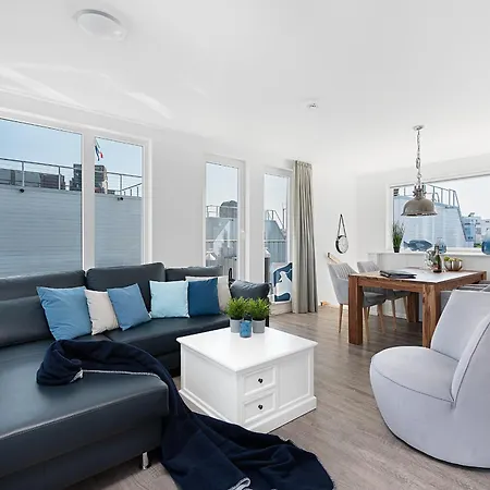 Harbour View Marina: Dachterrasse, Meerblick, Sauna, Bootsanleger *