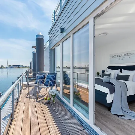 Harbour View Marina: Dachterrasse, Meerblick, Sauna, Bootsanleger
