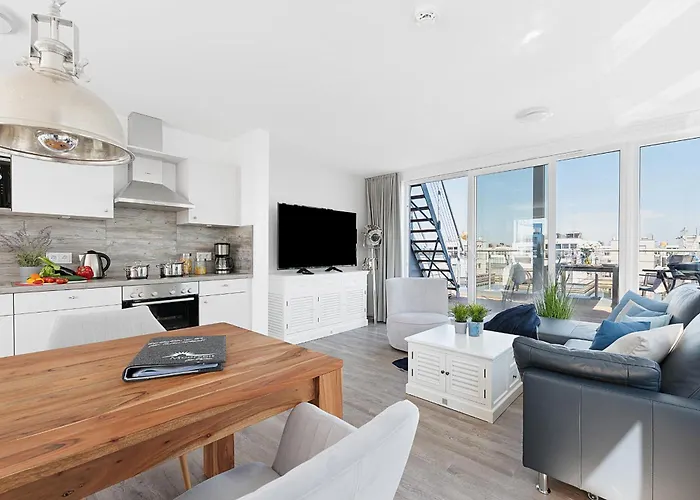 Harbour View Marina: Dachterrasse, Meerblick, Sauna, Bootsanleger Semesterbostad